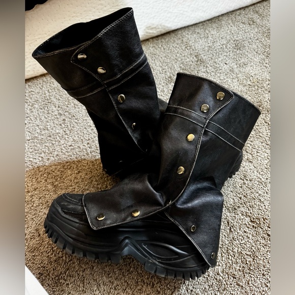 Bershka Leather Platform Boots w/ removable Gaitors - Picture 4 of 9